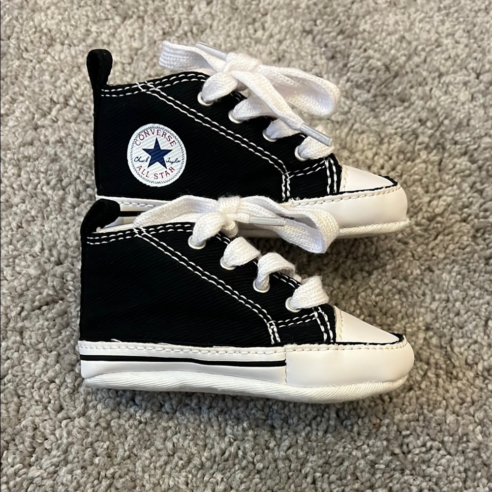 Converse Chuck Taylor All Star Cribster Black and White Baby Crib Shoes NWOT